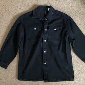 Women’s H&M oversized jean jacket size xs